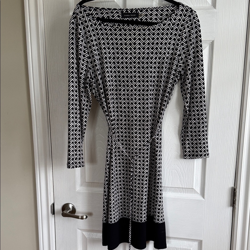 Ivanka Trump Monochrome Chevron Long Sleeve Dress